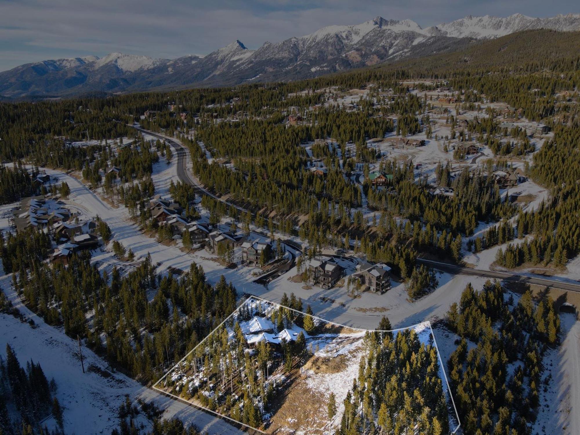 Rising Bull Lodge Big Sky Exterior photo
