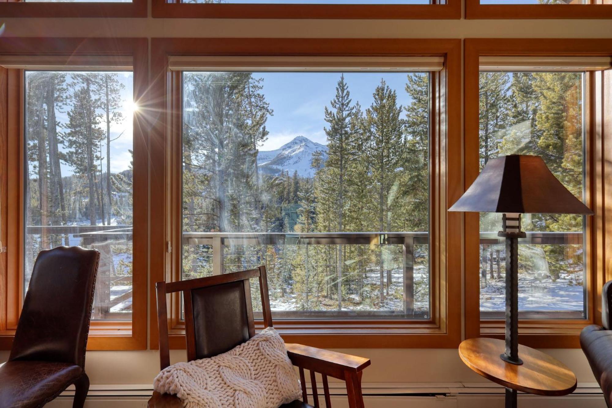 Rising Bull Lodge Big Sky Exterior photo